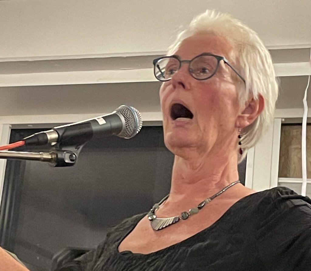 Lilian Kingo 05